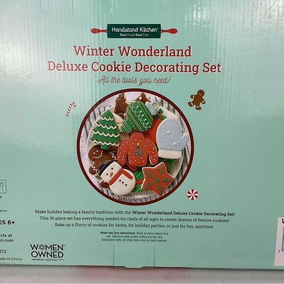 Christmas Cookie Decorating Set Kids Baking Set Winter Wonderland 30 pcs New - Picture 6 of 7
